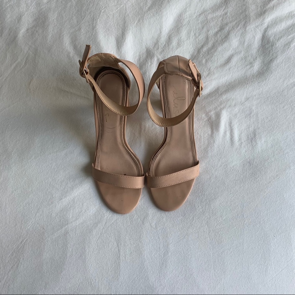 Lulu's Nude Block Heel with Ankle Strap - Picture 4 of 7